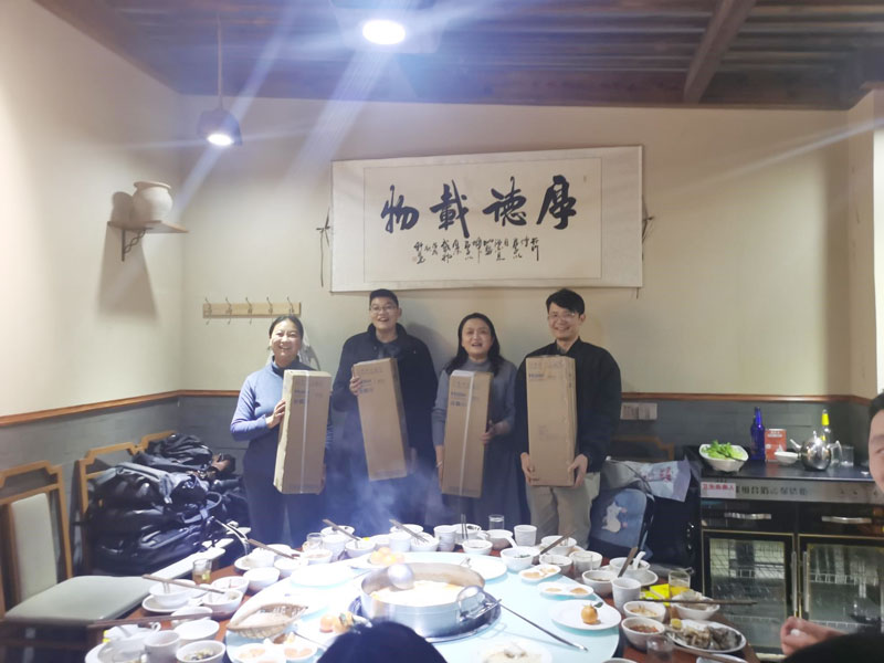 2022������o��